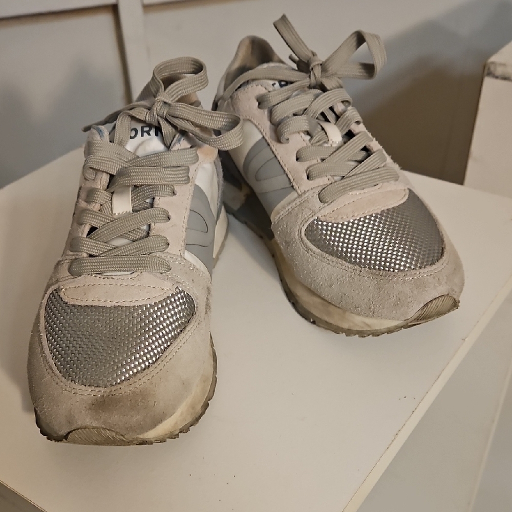 Tetorn Casual Womens Athletic Shoe